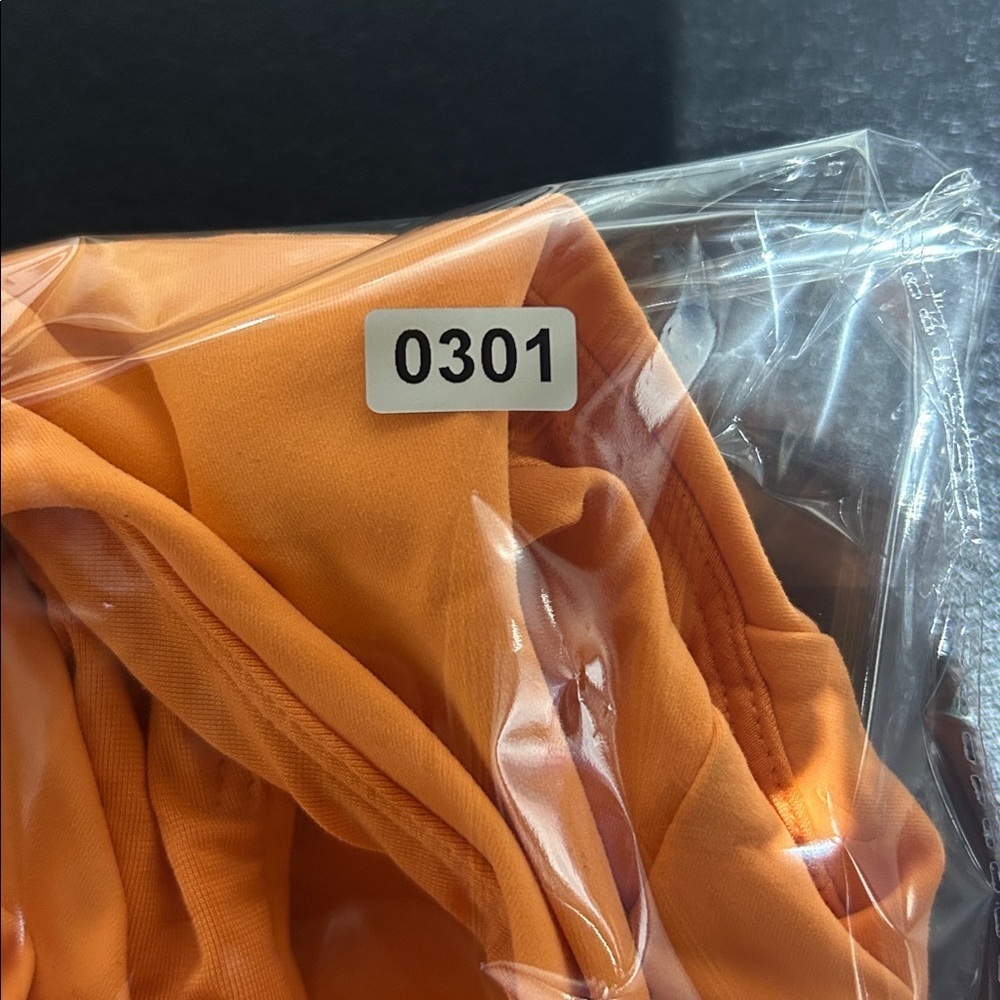 Lululemon Orange Wunder Train Longline Sports Bra (Size 8) - Picture 6 of 6